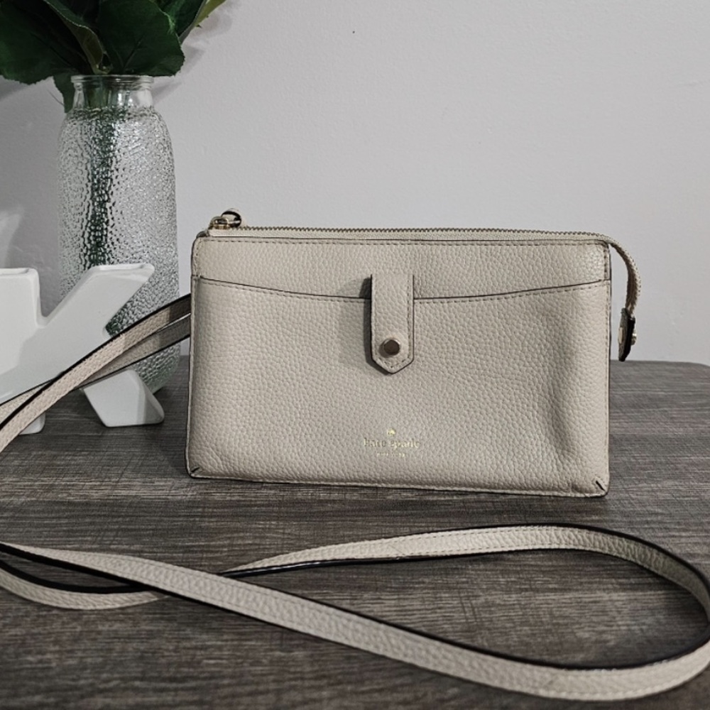 Kate Spade Crossbody - Picture 3 of 11